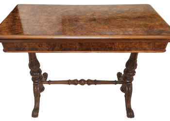 Victorian Burr-Wallnut Card Table